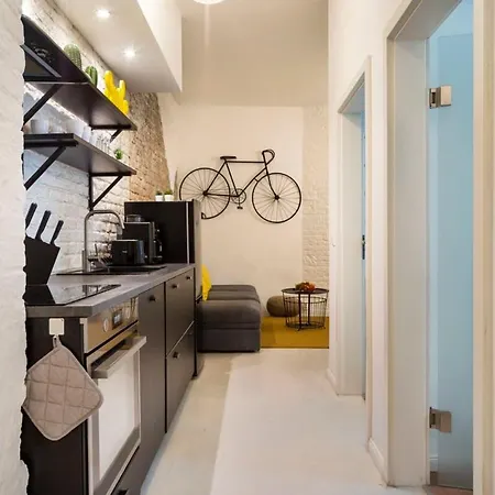 Cosy Three Br Two Bth Plus Ac Plus Self Checkin Plus Street Parking Berlin Exterior foto